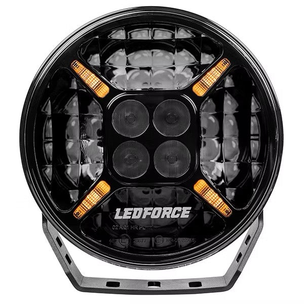 Zusatzscheinwerfer-Set: 4 × LEDFORCE Apex 120W – 4er-PACK LED-Zusatzscheinwerfer inkl. Halterung, Stabilisierungsstreben und Relaiskabelsatz – 9–32V
